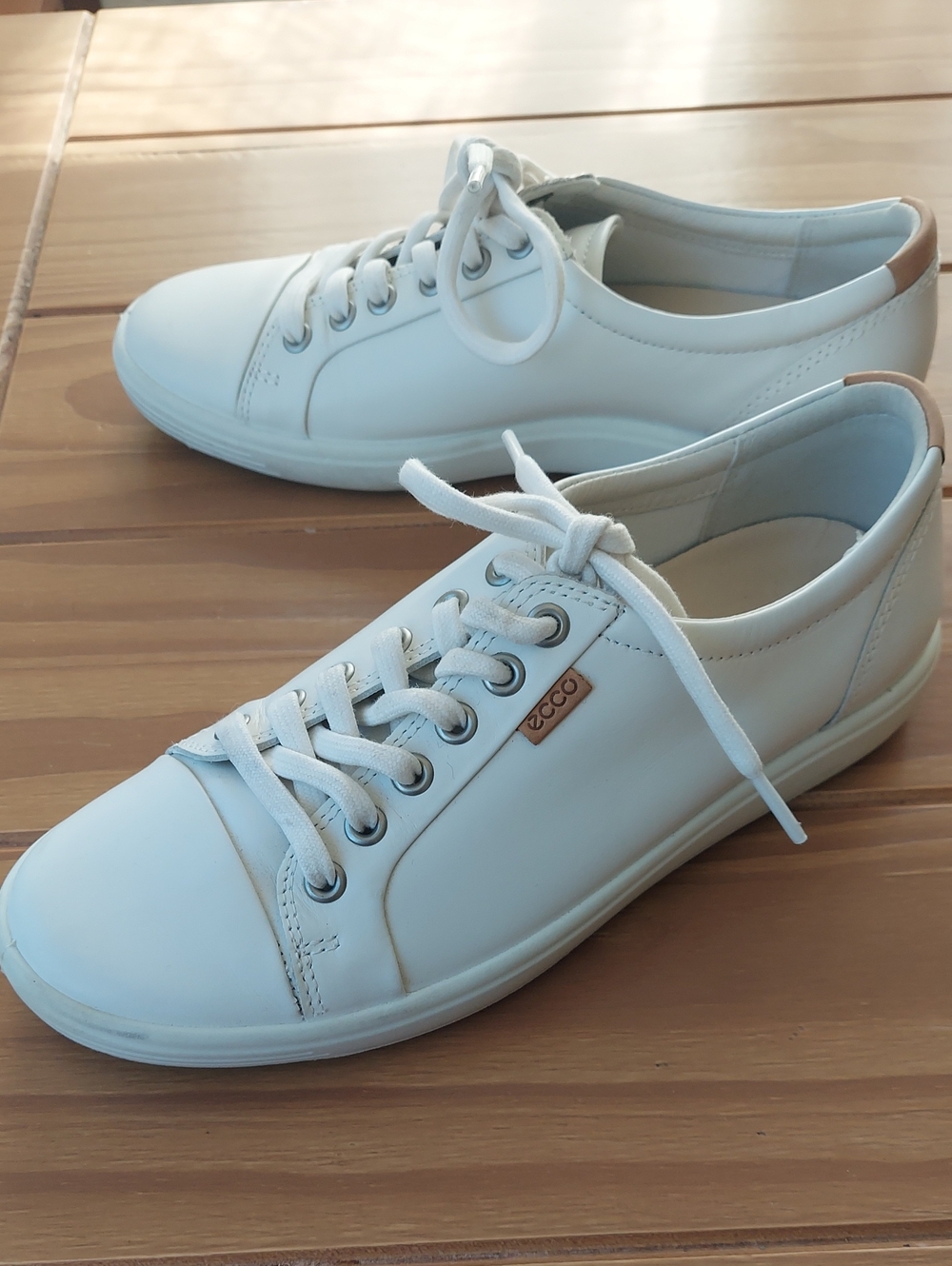 Ecco White Leather Low-Top Lace Sneakers